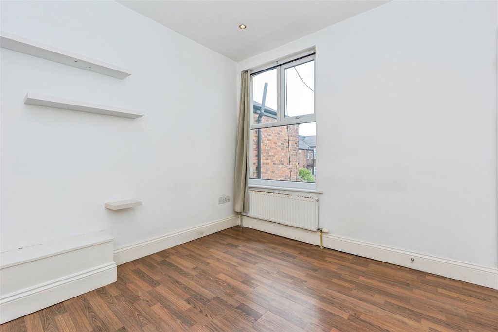 Property photo 3 of 20 Picture No. 33