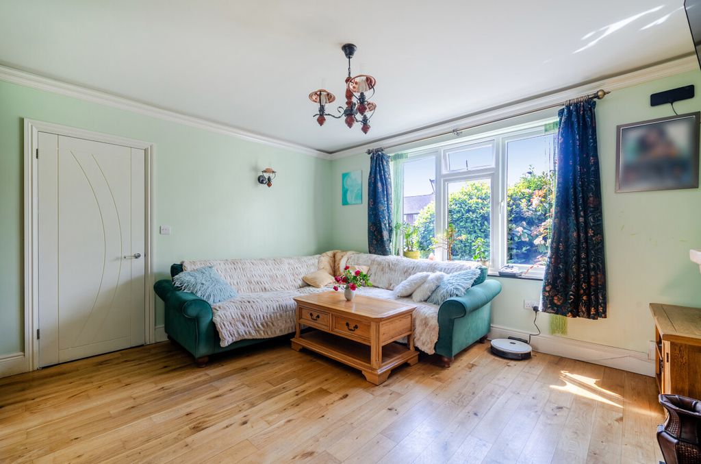 Property photo 3 of 20 1447453-17-69E75B...