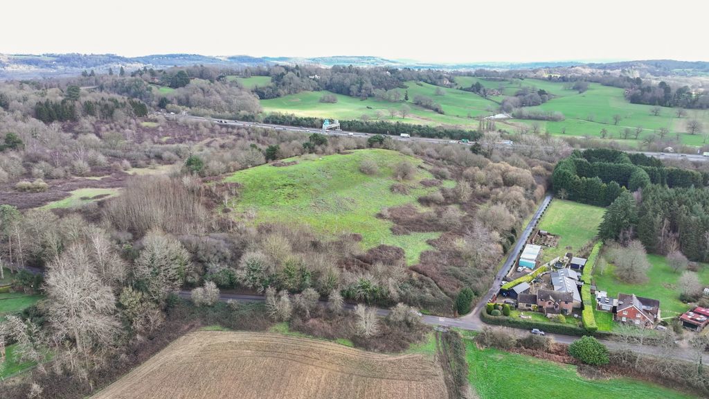 Property photo 1 of 6 Photo 5