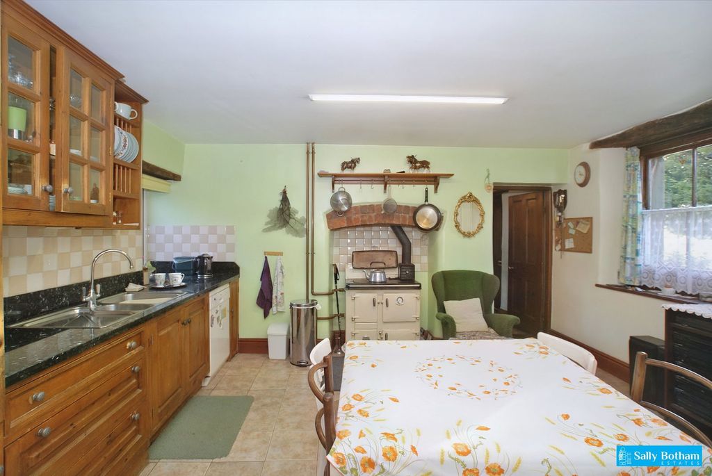 Property photo 2 of 26