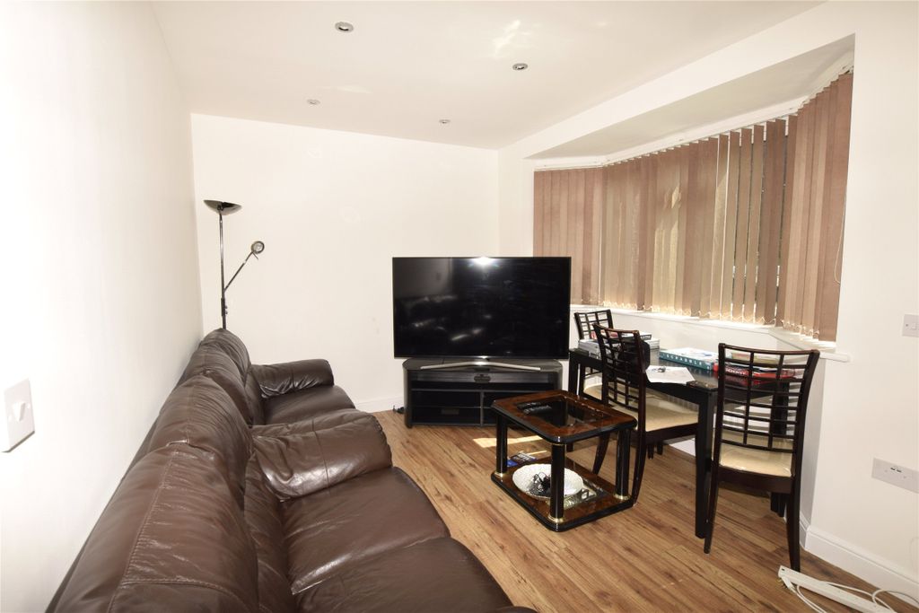 Property photo 2 of 7 Lounge