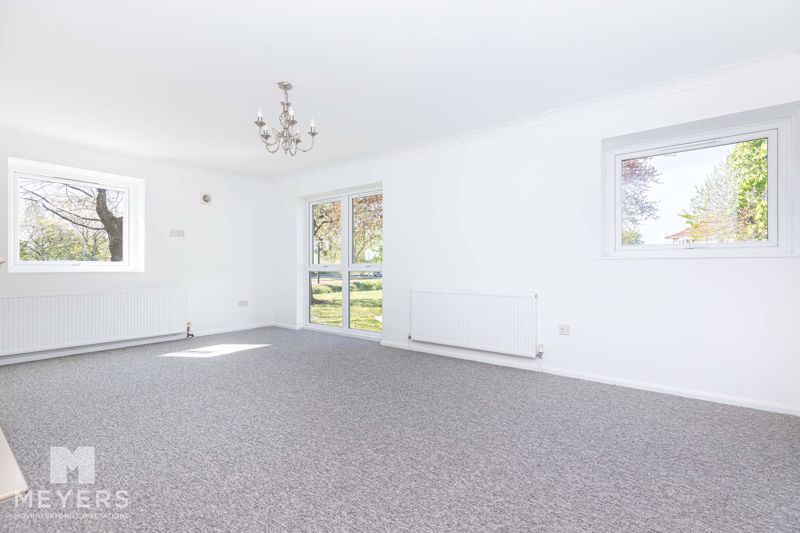 Property photo 2 of 16 Photo 3