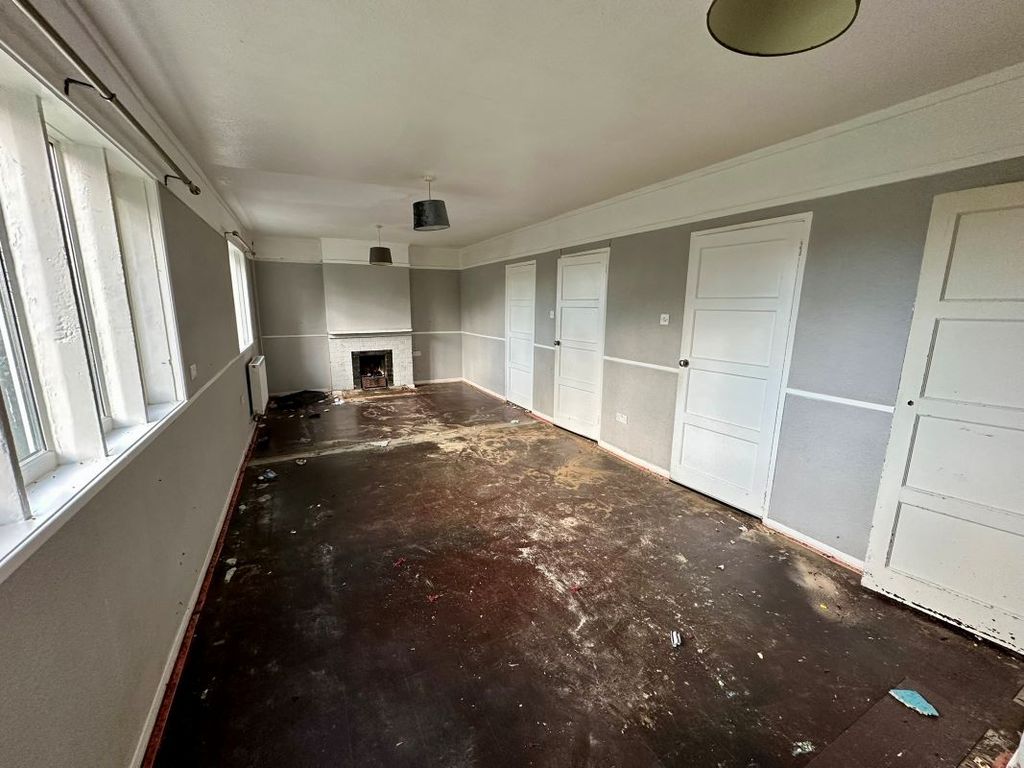 Property photo 3 of 10 Image 3