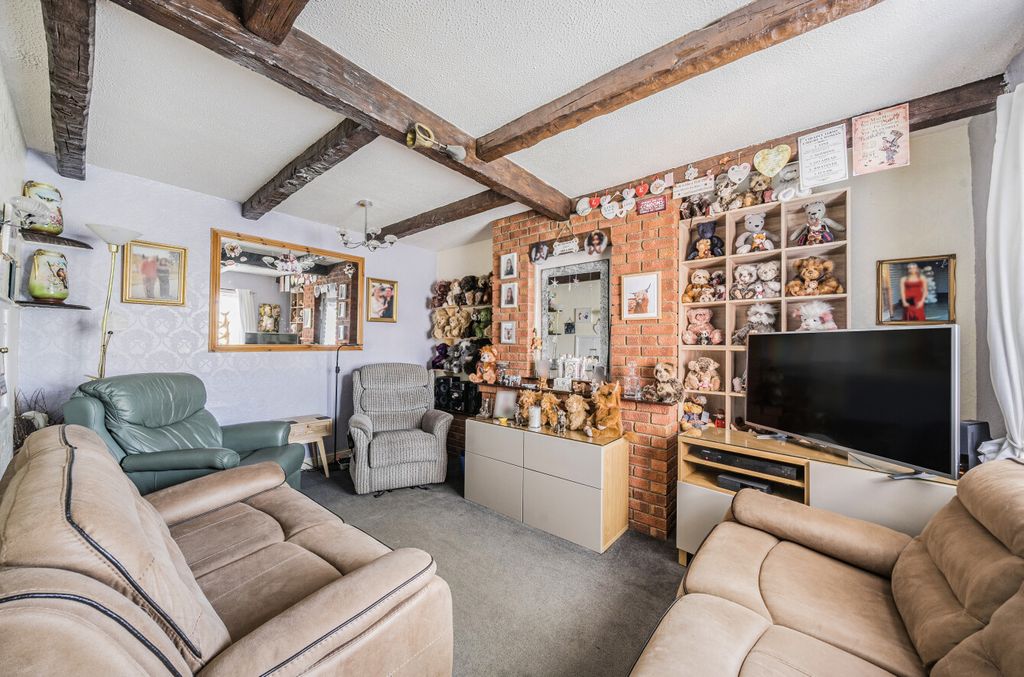 Property photo 2 of 17 1313647-4-6854685...