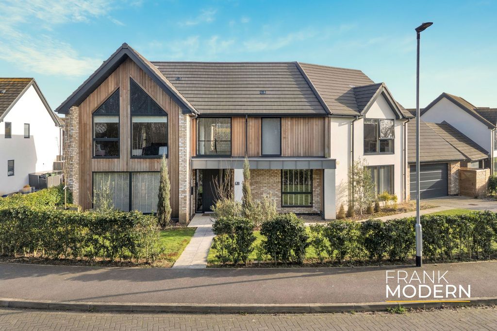 Property photo 1 of 54 Front