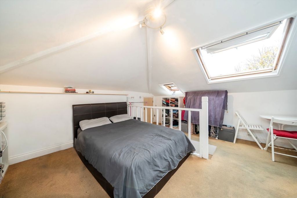 Property photo 3 of 3