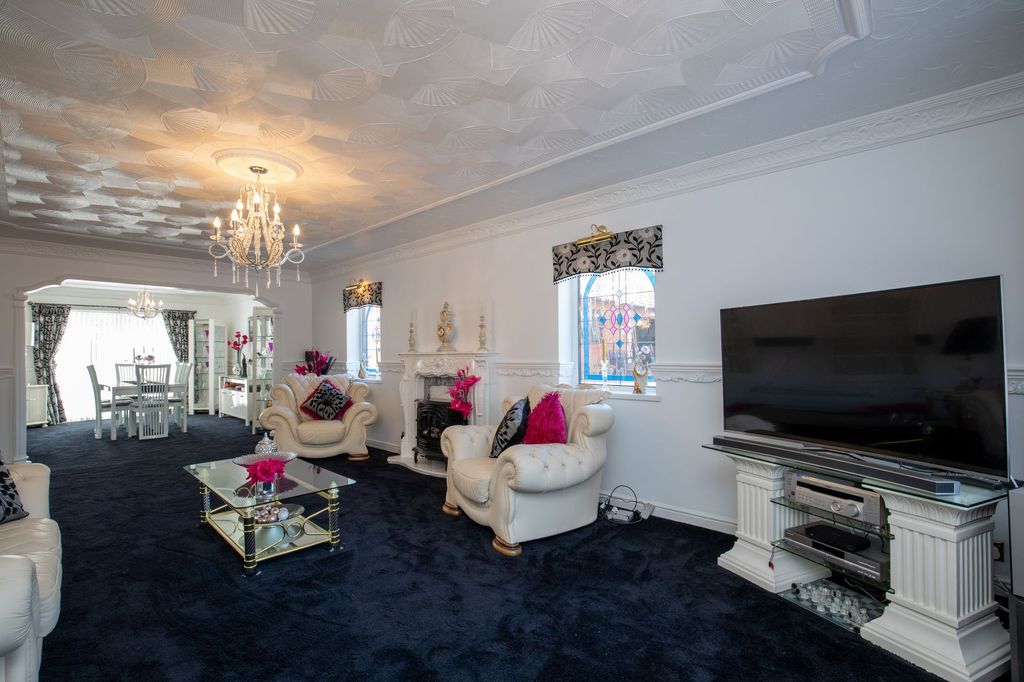 Property photo 2 of 46