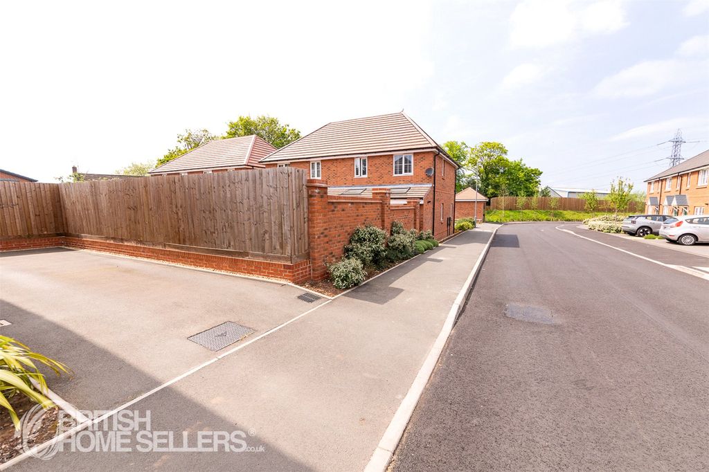Property photo 3 of 19 Picture No. 34