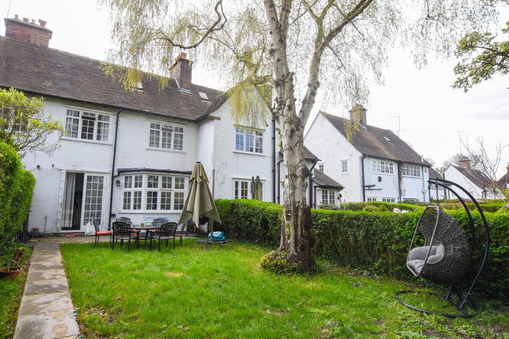 Property photo 1 of 23