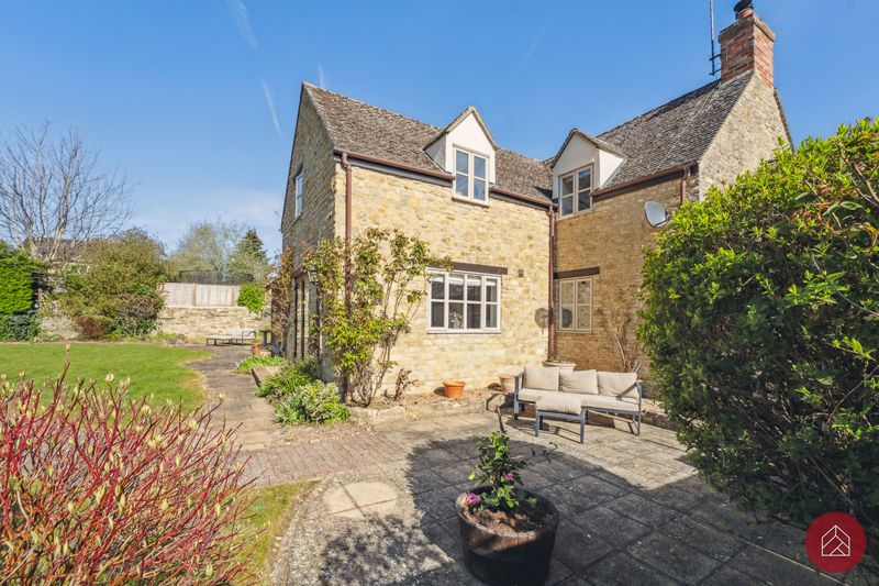 Property photo 1 of 8 Photo 10