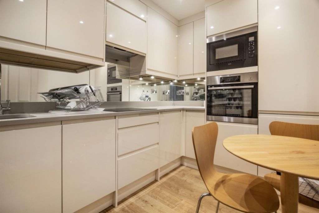 Property photo 2 of 6