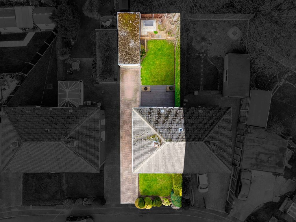 Property photo 2 of 33