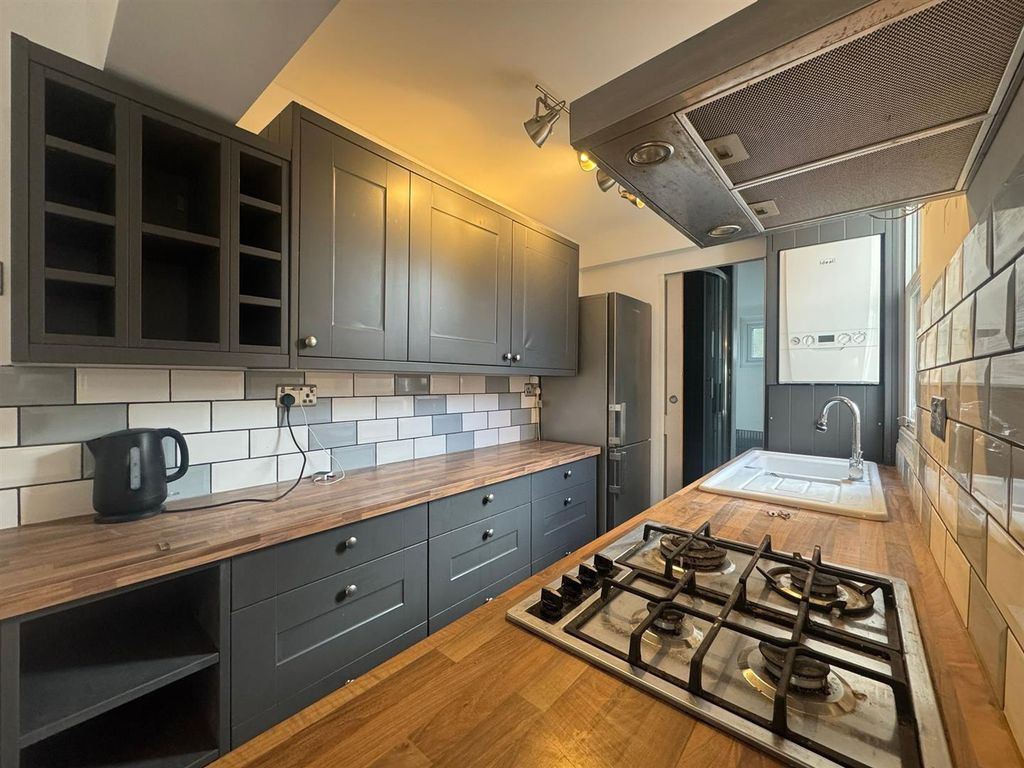 Property photo 2 of 10 Kicthen 2.Jpeg