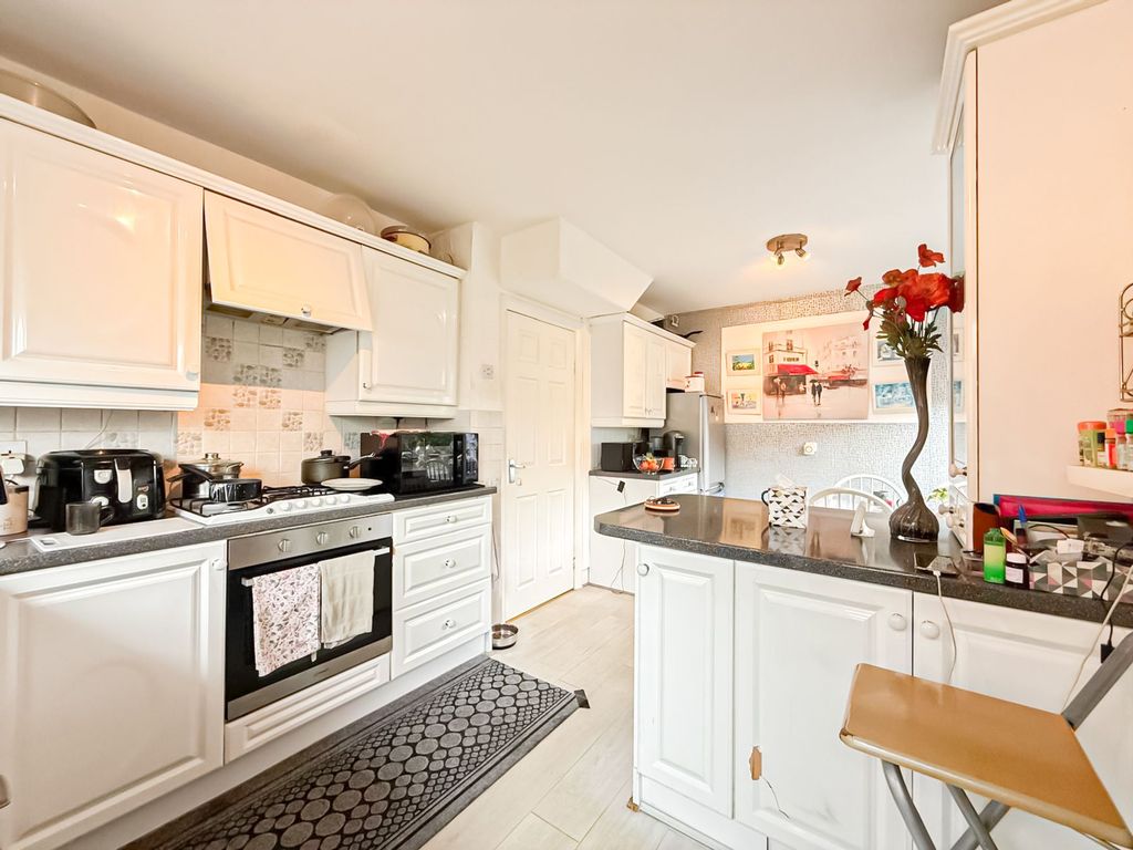 Property photo 2 of 21 Photo 17