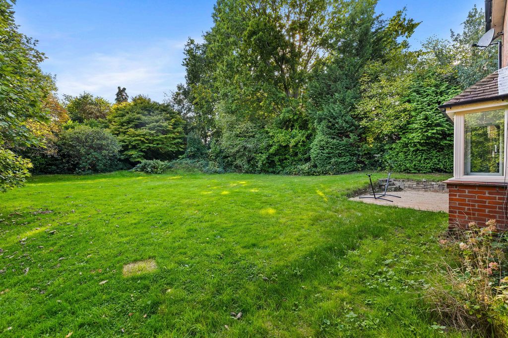 Additional image 24 of 5 bed detached house for saleSaxbys Lane, Lingfield RH7
