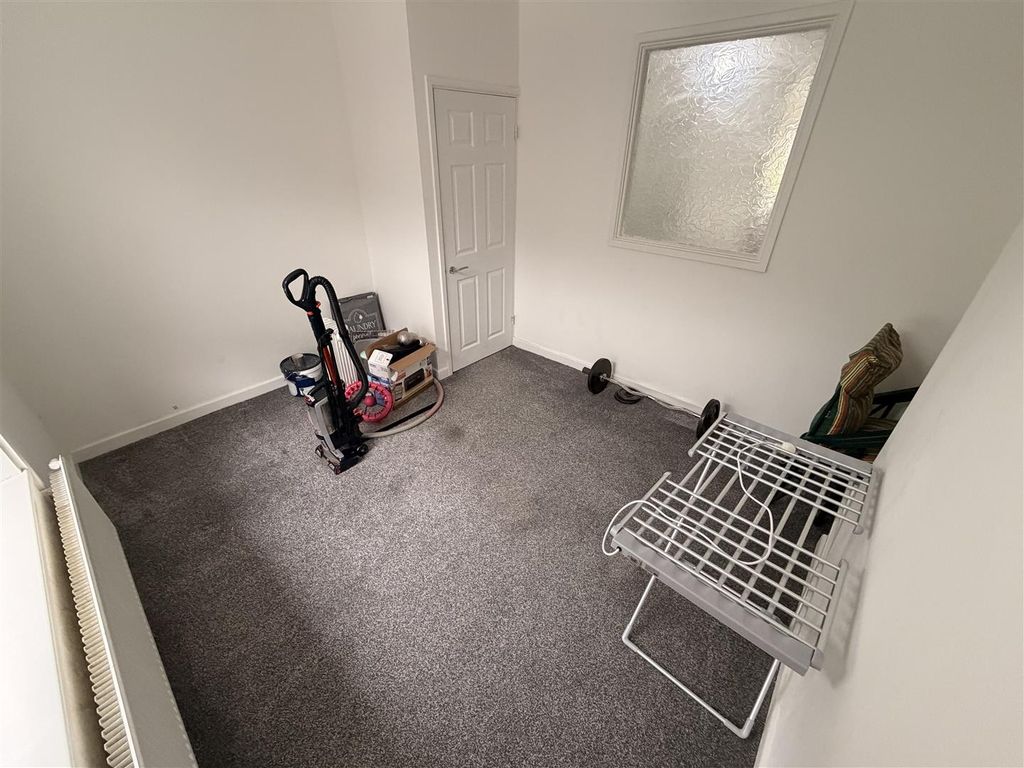 Property photo 3 of 8 Tempimageeo17Ig.Jpg