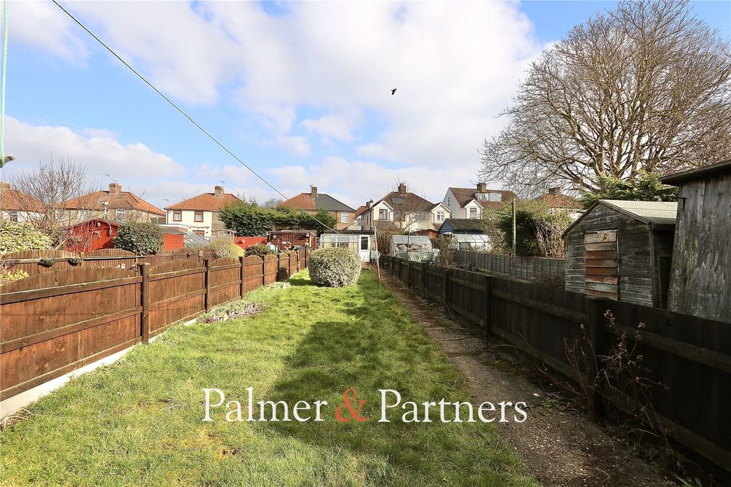 Property photo 3 of 19 Picture No. 04