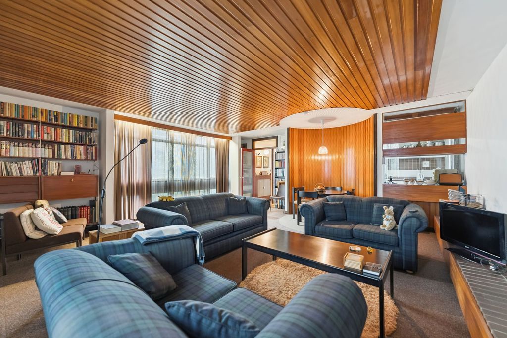 Property photo 3 of 30