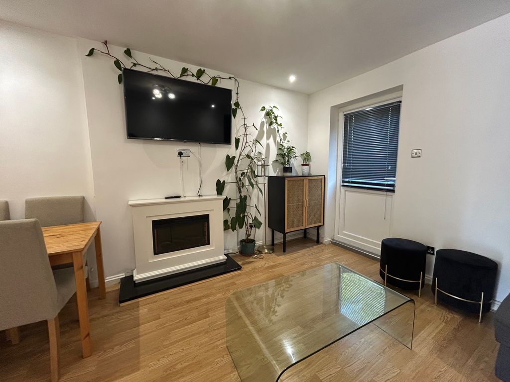 Property photo 3 of 12 Image