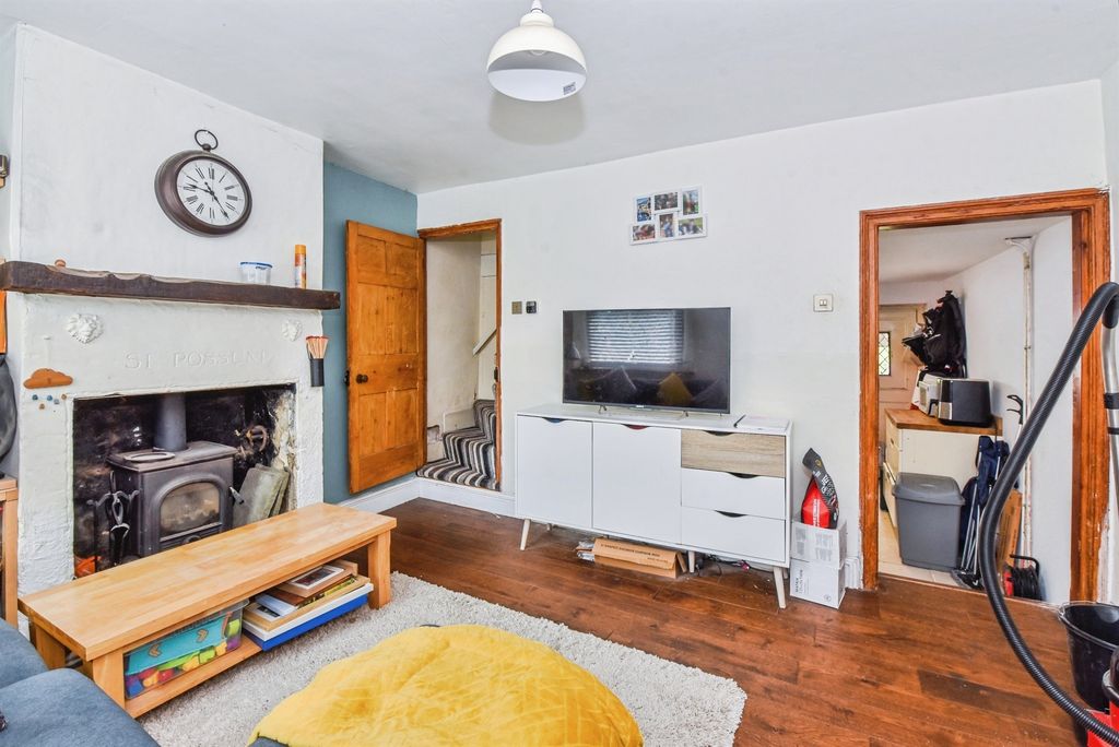 Property photo 3 of 13