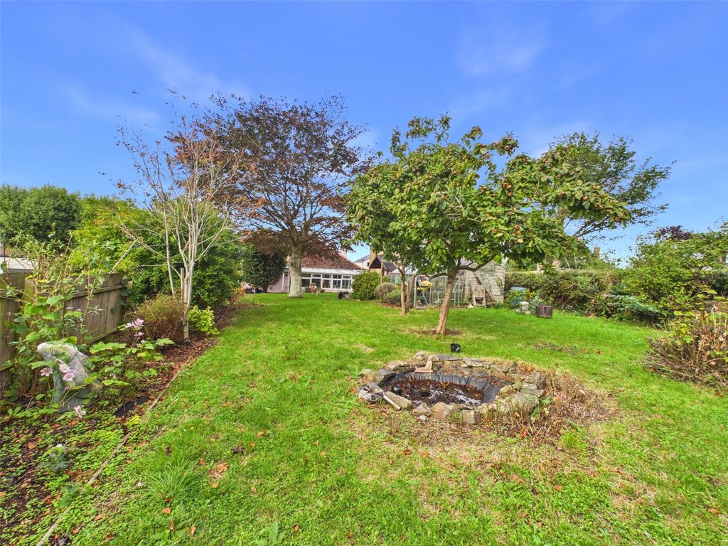 Property photo 2 of 16 Picture No. 15
