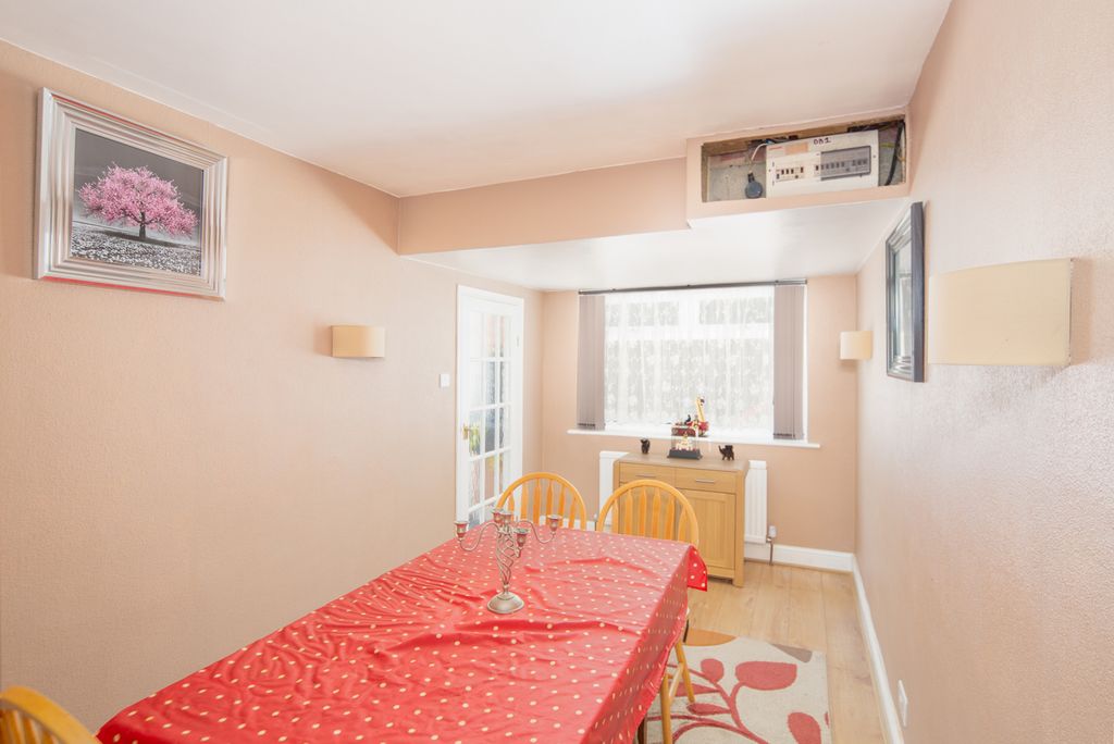 Property photo 3 of 30 Family/Dining Room