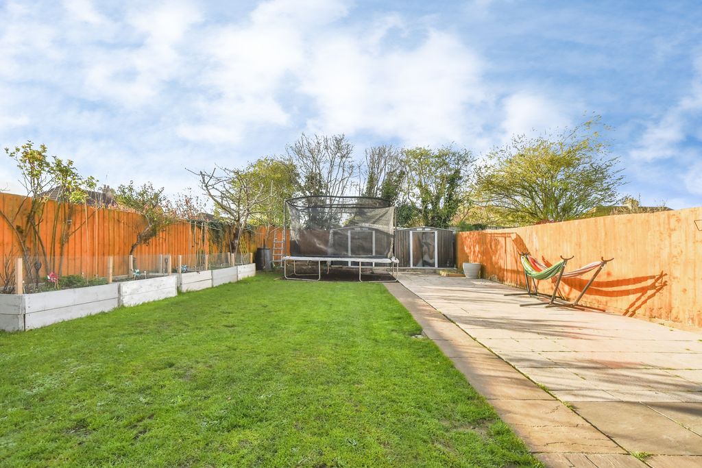 Property photo 3 of 20