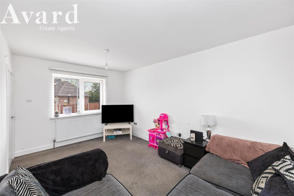 Property photo 3 of 23 Monks Close 11-011.Jpg