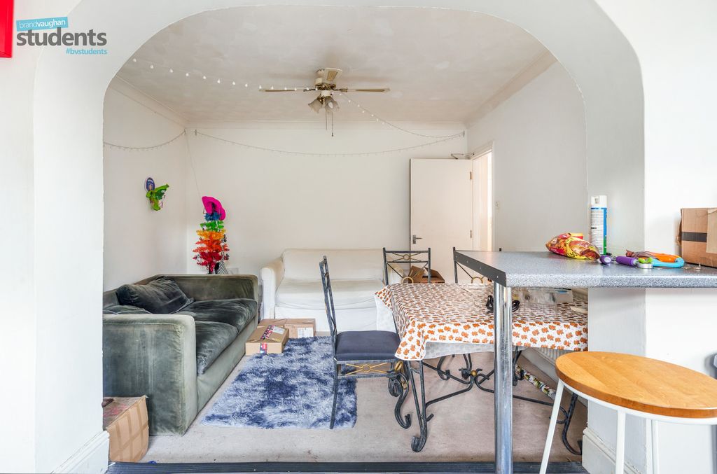 Property photo 2 of 10 E96Ff3d6-6B23-4Ff...