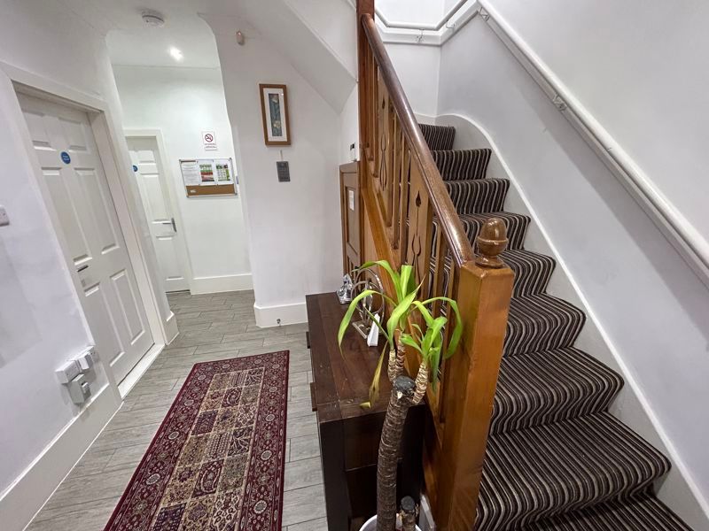 Property photo 3 of 11 Photo 5