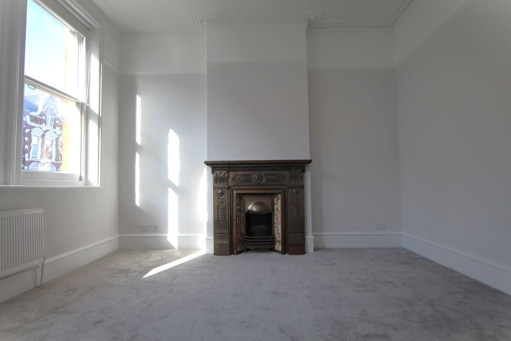 Property photo 3 of 8 3.Jpg