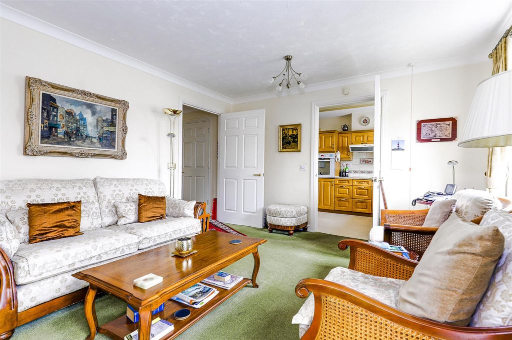 Property photo 2 of 16
