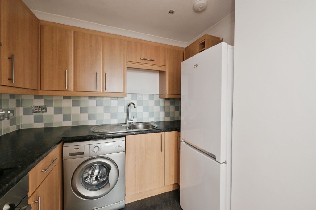 Property photo 3 of 17