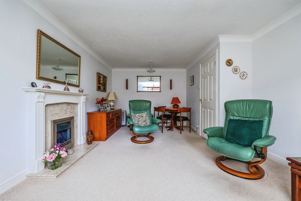 Property photo 3 of 17