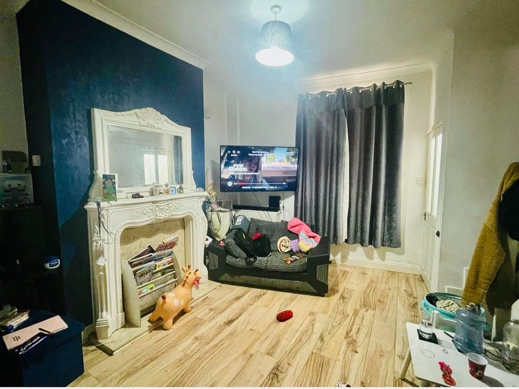 Property photo 2 of 7