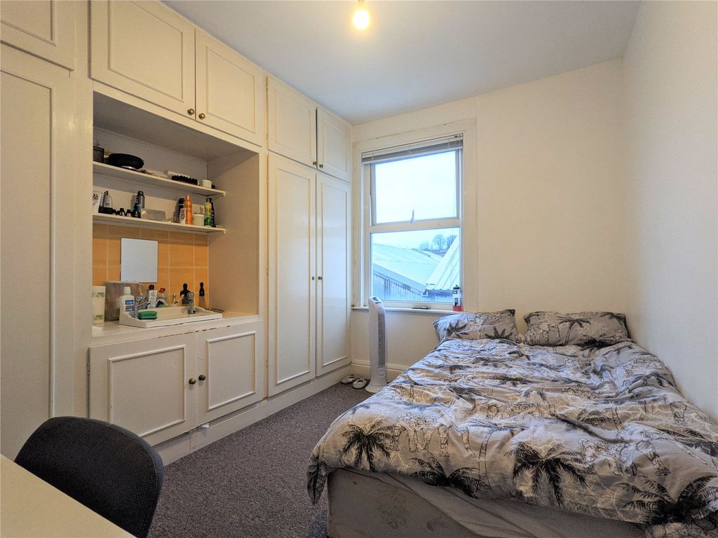 Property photo 1 of 10 Picture No. 06