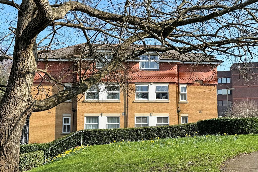 Property photo 1 of 10