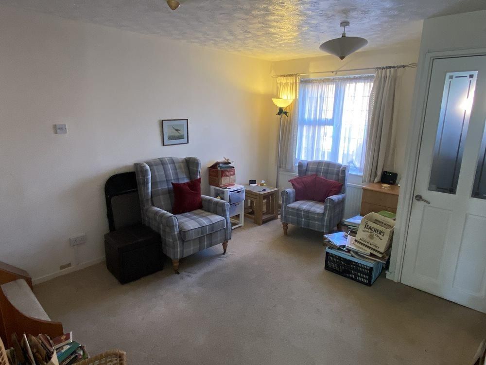 Property photo 2 of 9 Sitting Room.Jpg