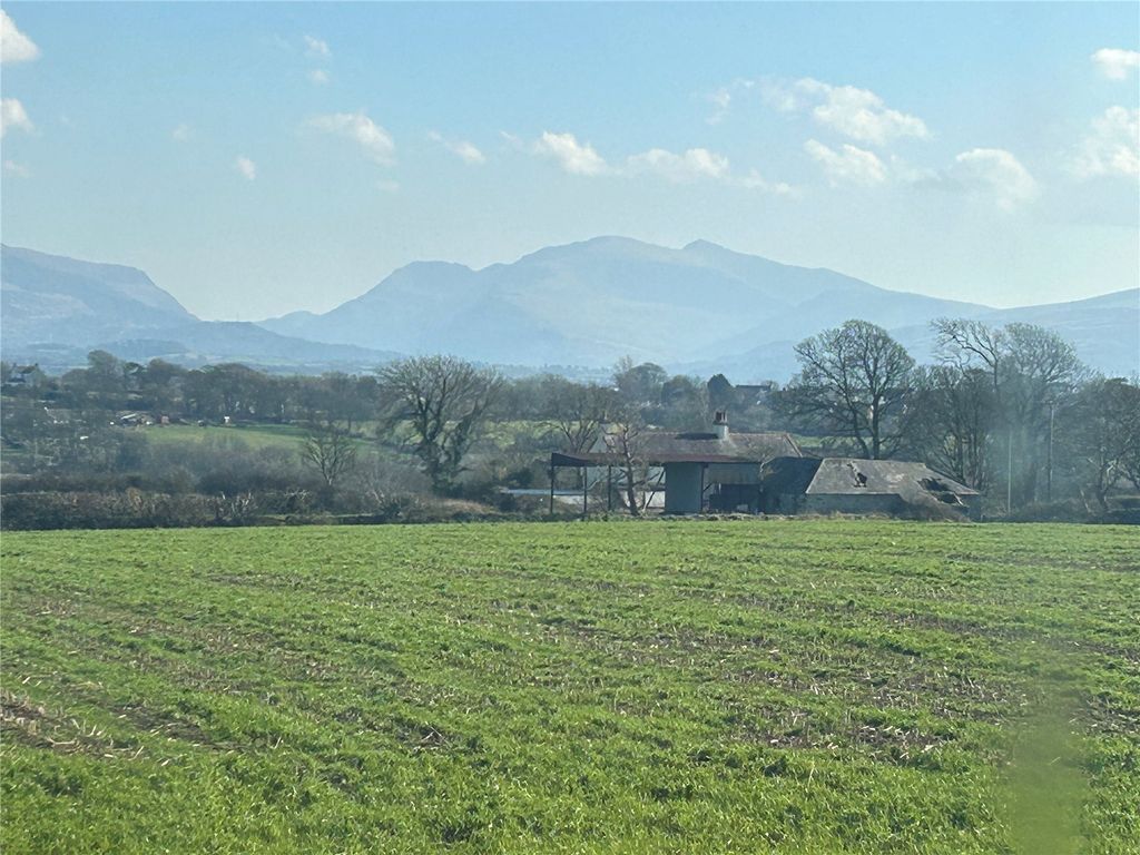 Property photo 2 of 13 Picture No. 11
