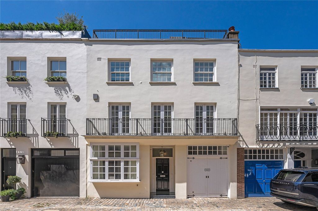 Property photo 1 of 16 External