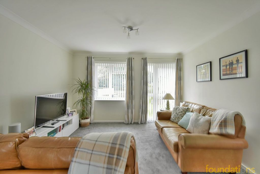 Property photo 3 of 13