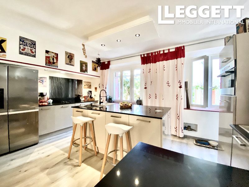 Property photo 2 of 10