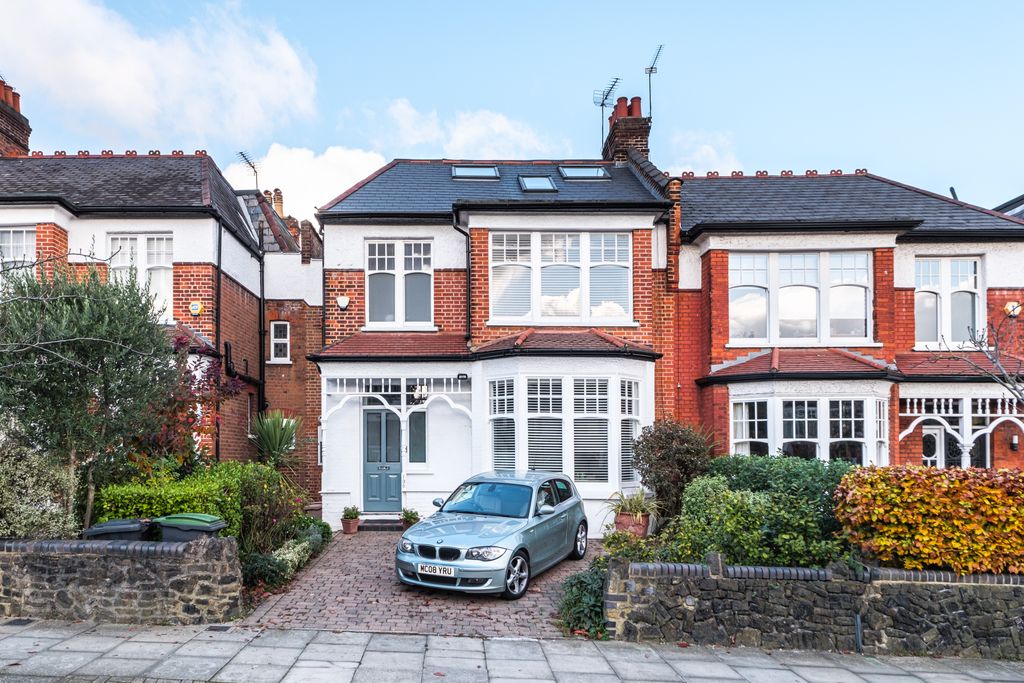 Property photo 1 of 30