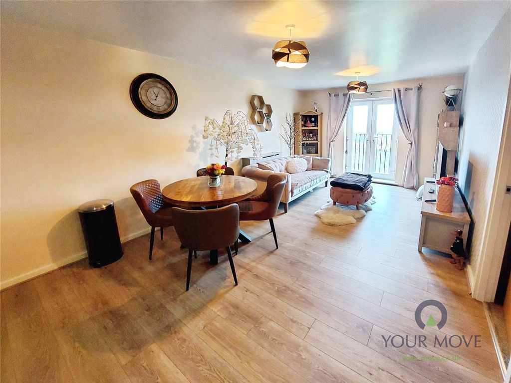 Property photo 3 of 10 Lounge/Kitchen