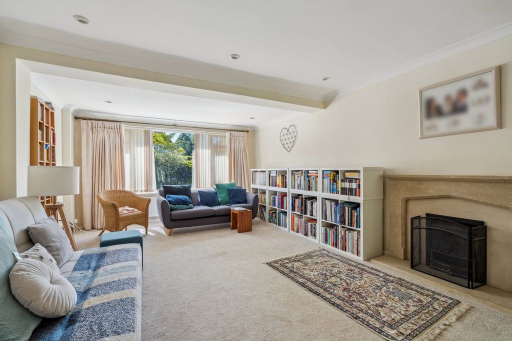 Property photo 2 of 19