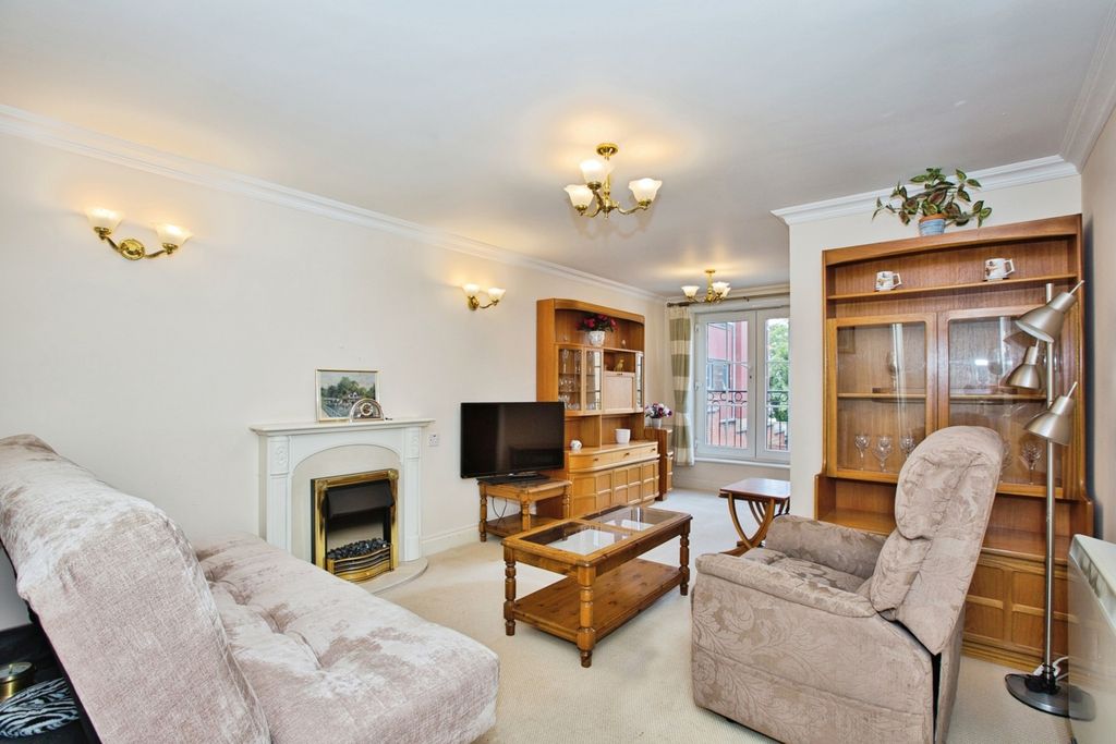 Property photo 2 of 14 Photo