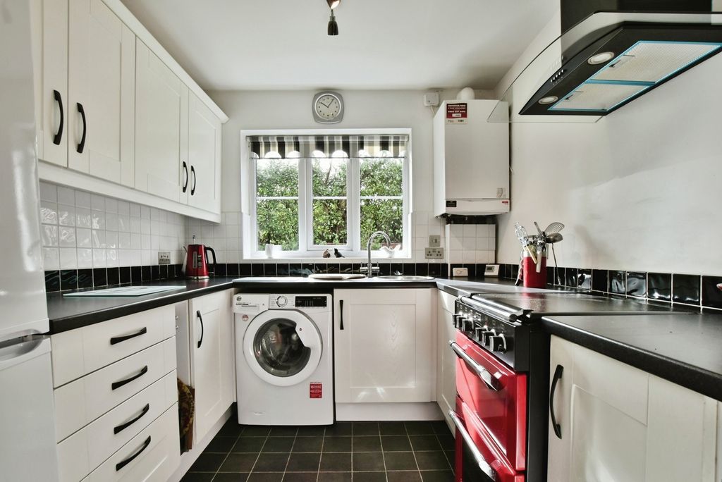 Property photo 3 of 13 Pbox-Img.Jpg