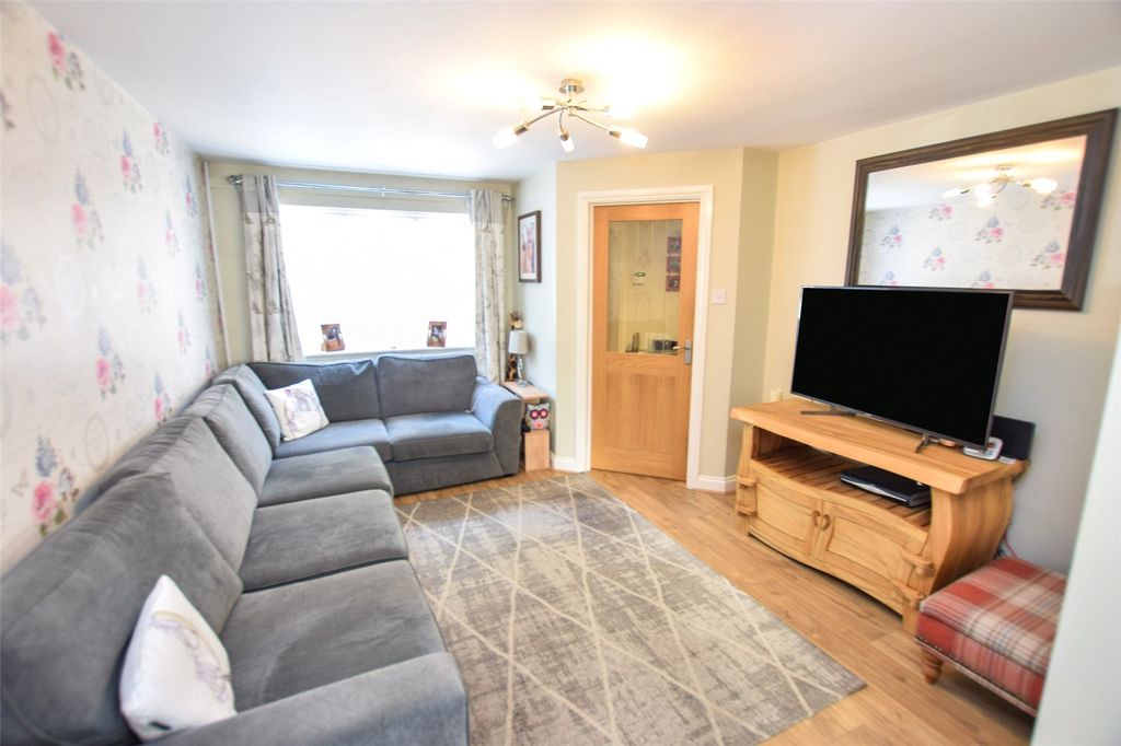 Property photo 2 of 21 Picture No. 20
