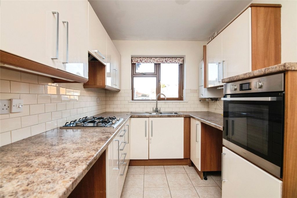 Property photo 3 of 21 Picture No. 13