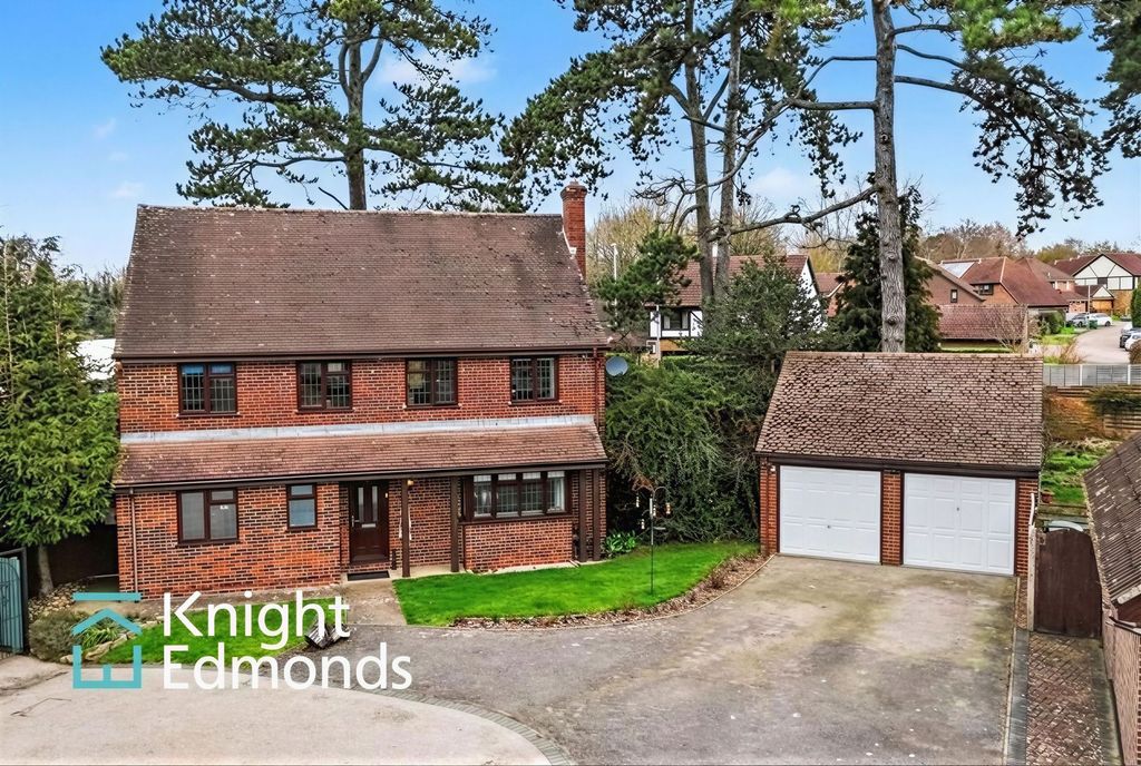 Property photo 1 of 31